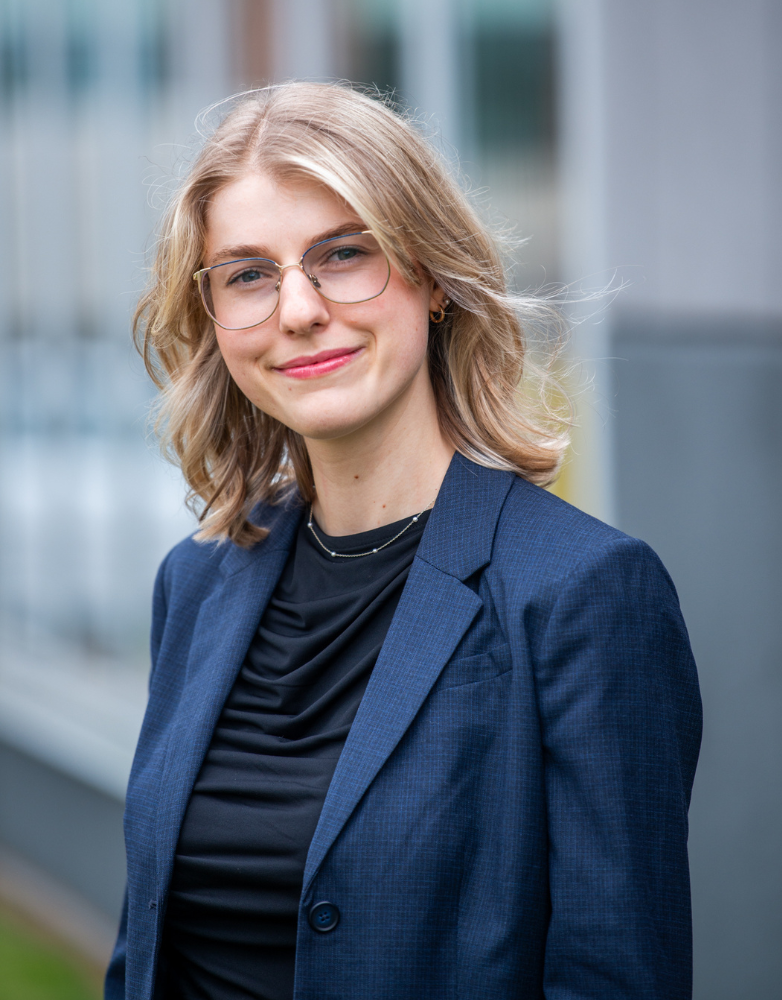 Isabelle Boulay, B. Sc. soc. (psych. &amp; phil.) Image 1